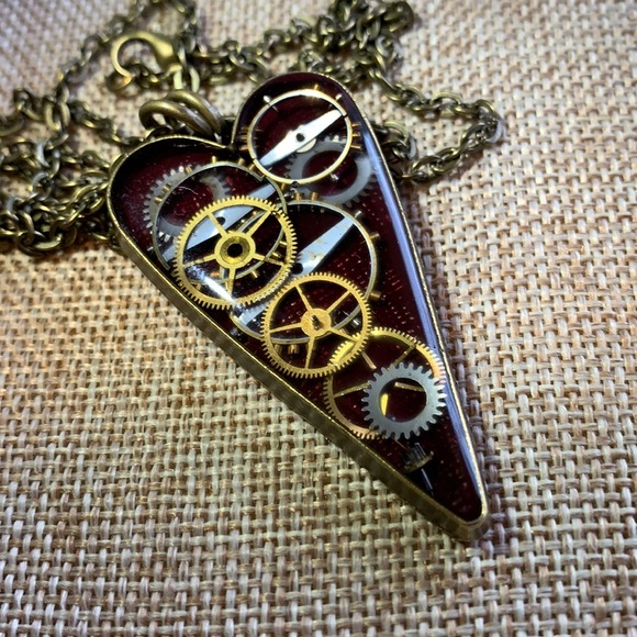 Heart Gears unique Necklace Handmade - Picture 2 of 8
